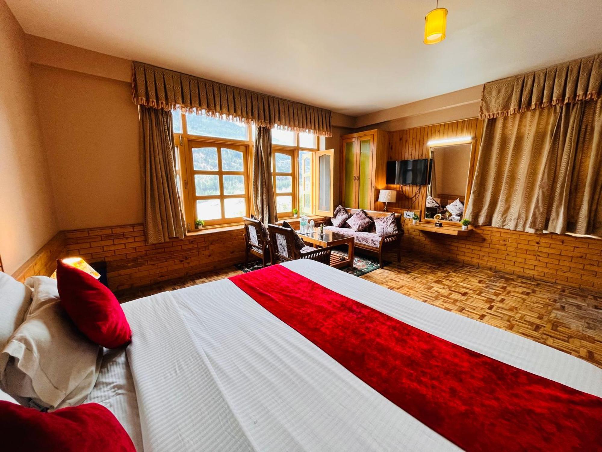 The Hollywood Vibes - #Riverview #Premium Rooms #Prime Location #Most Awarded #Parking #Top Rated #Open Terrace #Best Selling Hotel In Manali Exterior foto
