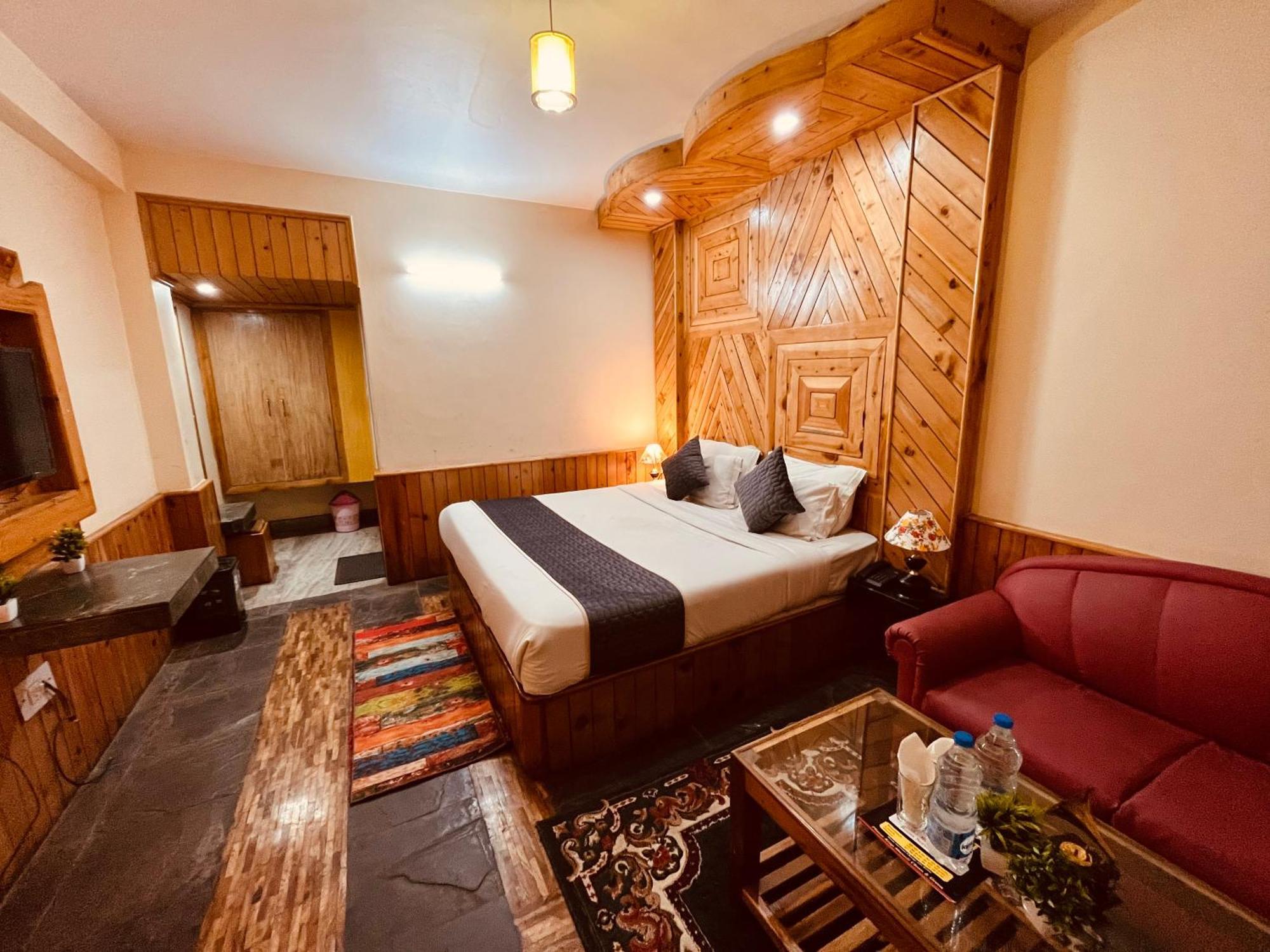 The Hollywood Vibes - #Riverview #Premium Rooms #Prime Location #Most Awarded #Parking #Top Rated #Open Terrace #Best Selling Hotel In Manali Exterior foto