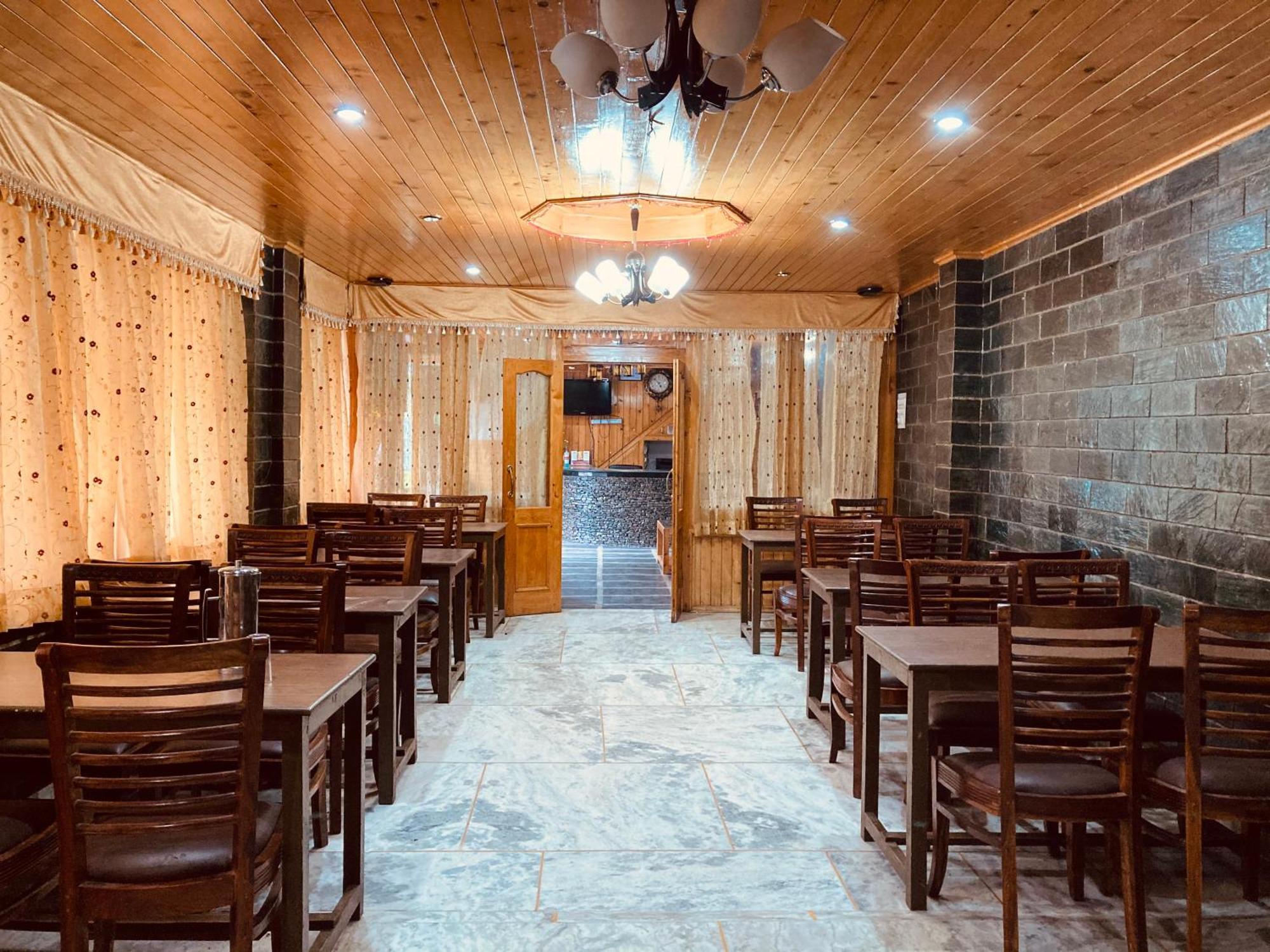 The Hollywood Vibes - #Riverview #Premium Rooms #Prime Location #Most Awarded #Parking #Top Rated #Open Terrace #Best Selling Hotel In Manali Exterior foto