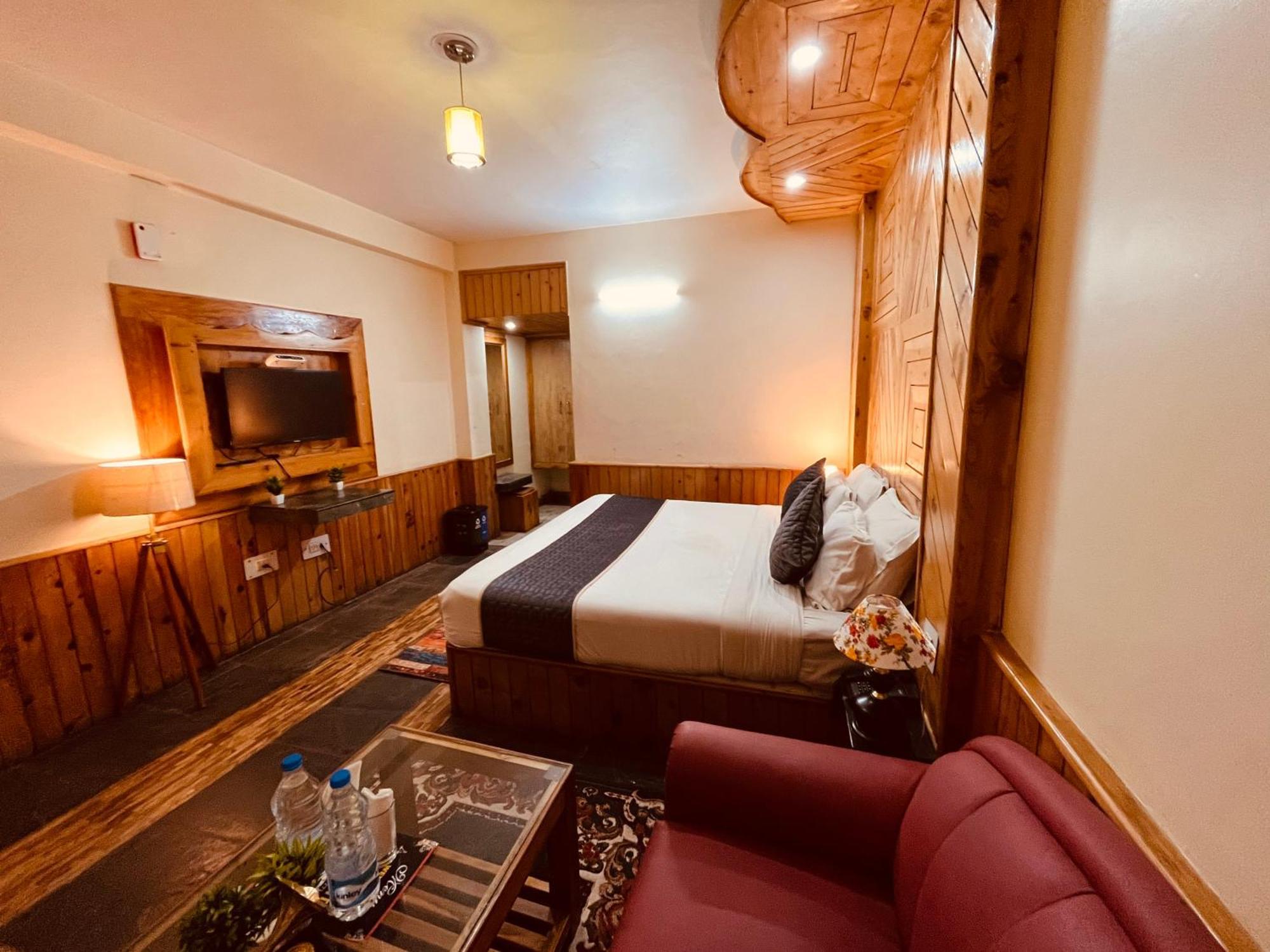 The Hollywood Vibes - #Riverview #Premium Rooms #Prime Location #Most Awarded #Parking #Top Rated #Open Terrace #Best Selling Hotel In Manali Exterior foto